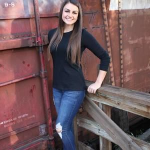 Meet your Posher, Jennifer